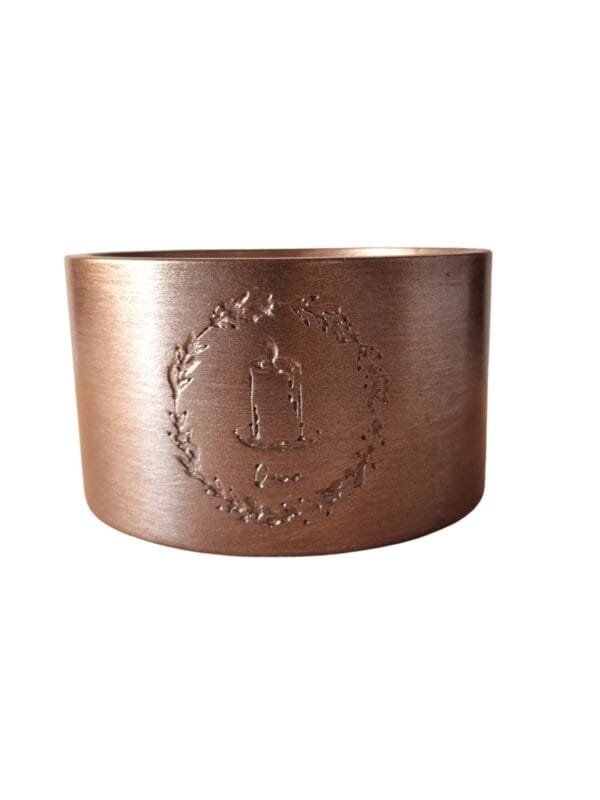 Bougie Cacao Alchimie Métallique - bougie artisanale au pot en résine écologique finition métallique cacao, parfum bois d'oud, fond blanc