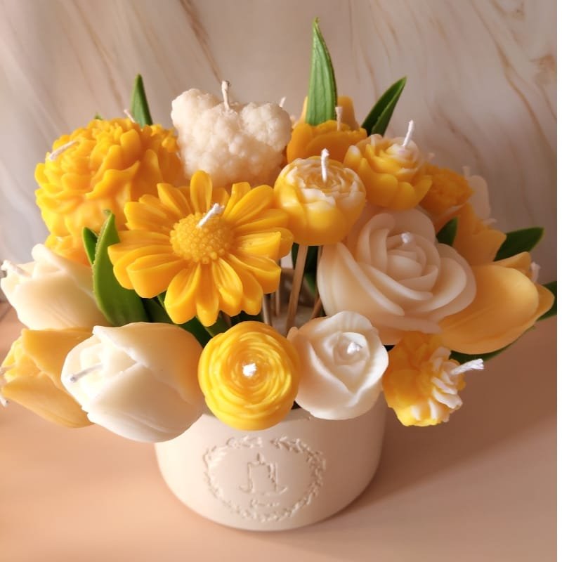 Bouquet de fleurs en cire fait main Quinn Crafts