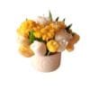 Bouquet Jardin de Printemps - vue de face Bouquet Jardin de Printemps - bouquet artisanal de tulipes, roses et marguerites en cire, jaune soleil et blanc ivoire, pot Jesmonite, fond blanc
