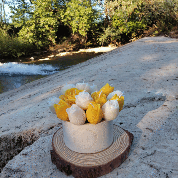 Bouquet tulipes cire jaune détail artisanal Quinn Crafts